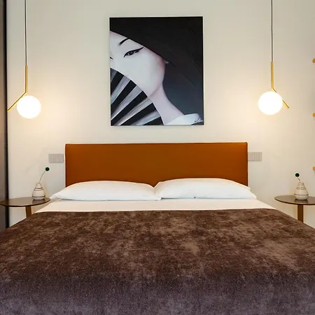 Hera And Guest house 4*
